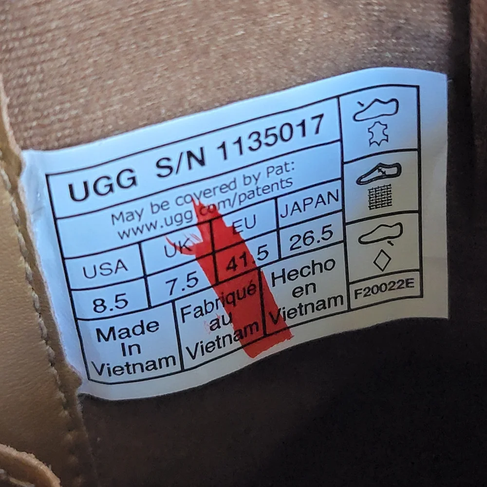 UGG Men's Skyview Classic Pull-on Waterproof Boot